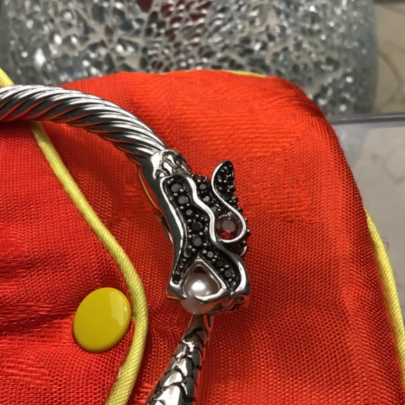 Jewelry- woman’s dragon bracelet - Picture 8 of 12